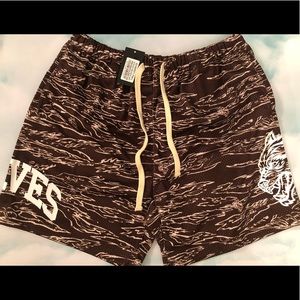 Darc Sports Wolves Arch V2 camo everyday mesh shorts large NWT gym